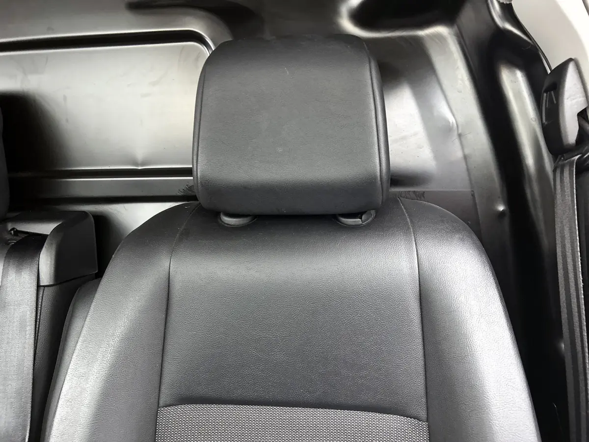 Compact SOH 92% / 3Pers. / Pdc+Camera / Navigatie/ Airco / Cruise-ctr. / Apk 11-2027