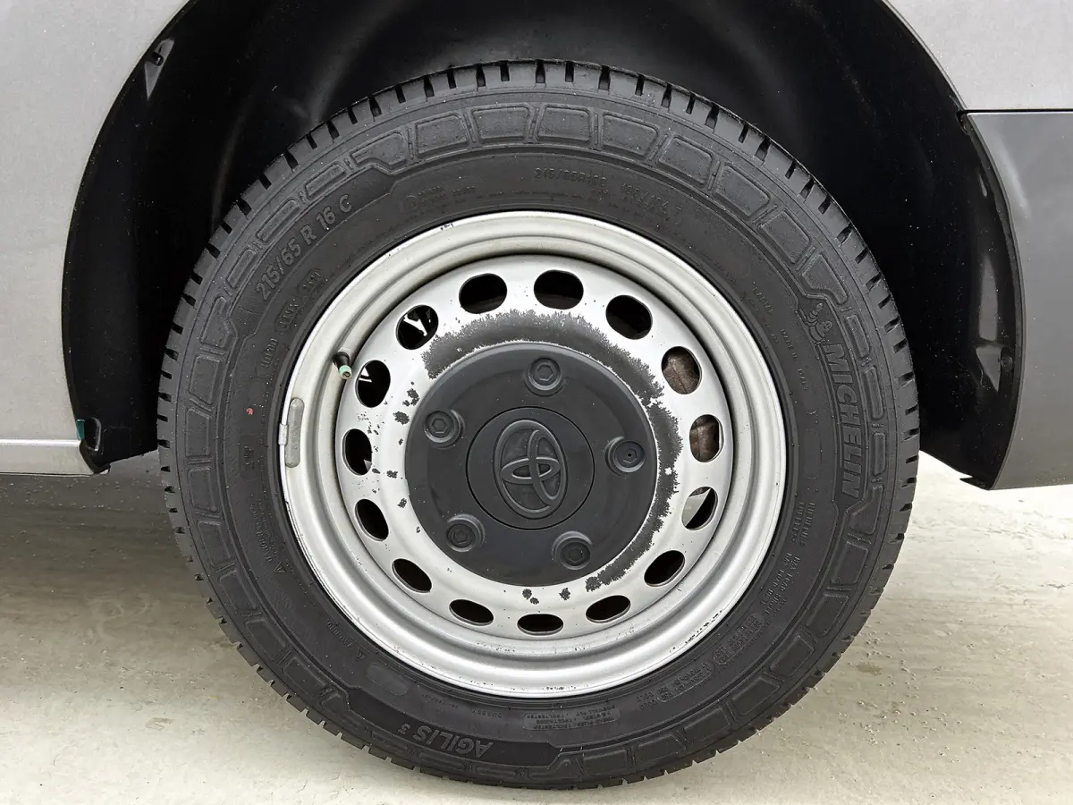 Compact SOH 92% / 3Pers. / Pdc+Camera / Navigatie/ Airco / Cruise-ctr. / Apk 11-2027