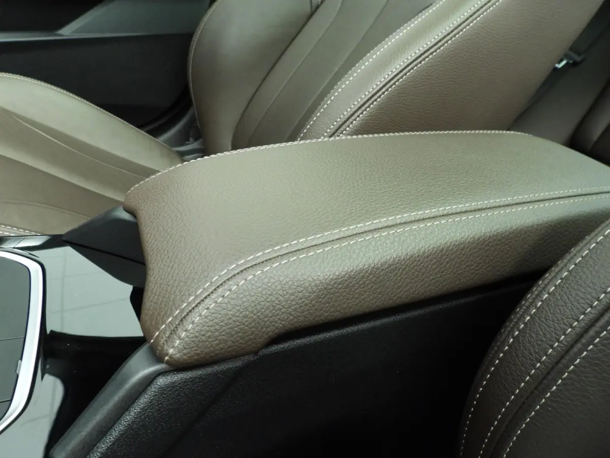 218i | LED | Leder | Navigatie | Active cruise | Panoramadak | Trekhaak | Stoelverwarming | DAB | hifi speakers | Alu 18 inch