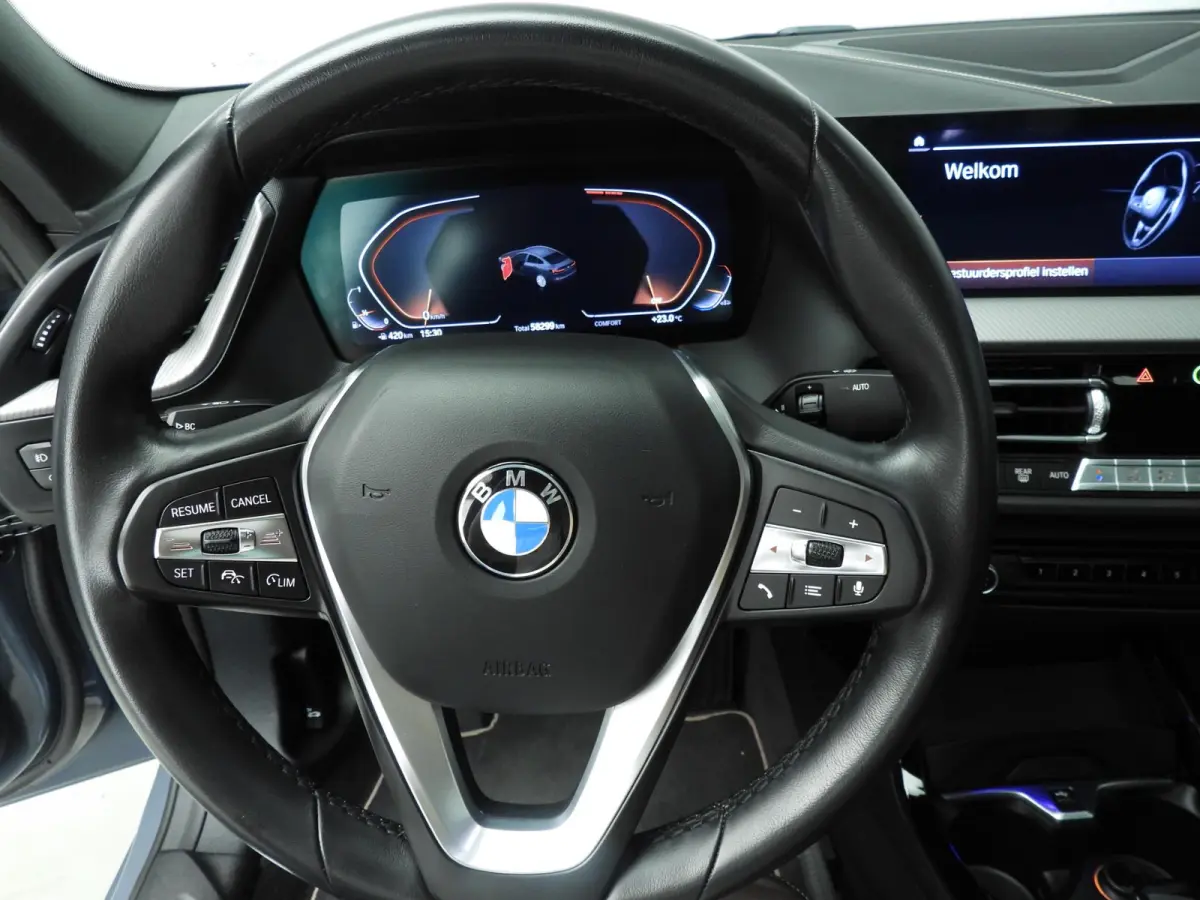 218i | LED | Leder | Navigatie | Active cruise | Panoramadak | Trekhaak | Stoelverwarming | DAB | hifi speakers | Alu 18 inch