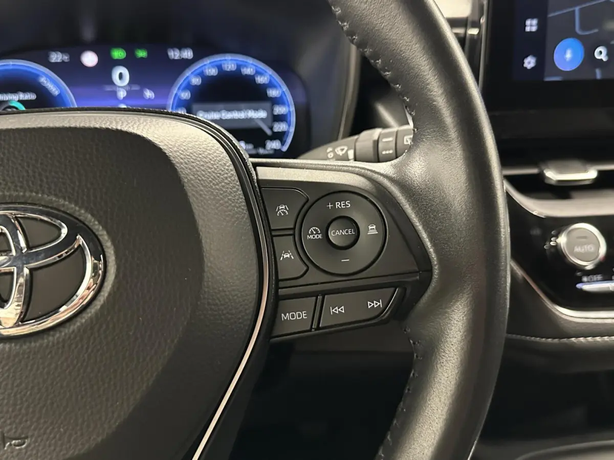 Hybrid 140 Active CAMERA CARPLAY NAVI ADAPTIEF CRUISE.