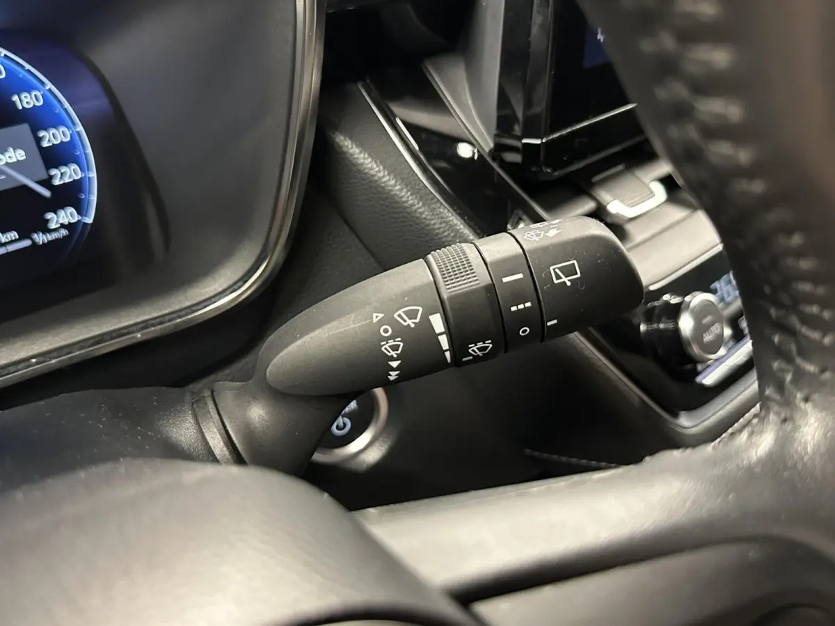 Hybrid 140 Active CAMERA CARPLAY NAVI ADAPTIEF CRUISE.