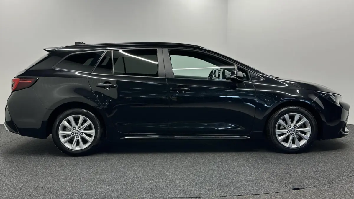 Hybrid 140 Active CAMERA CARPLAY NAVI ADAPTIEF CRUISE.
