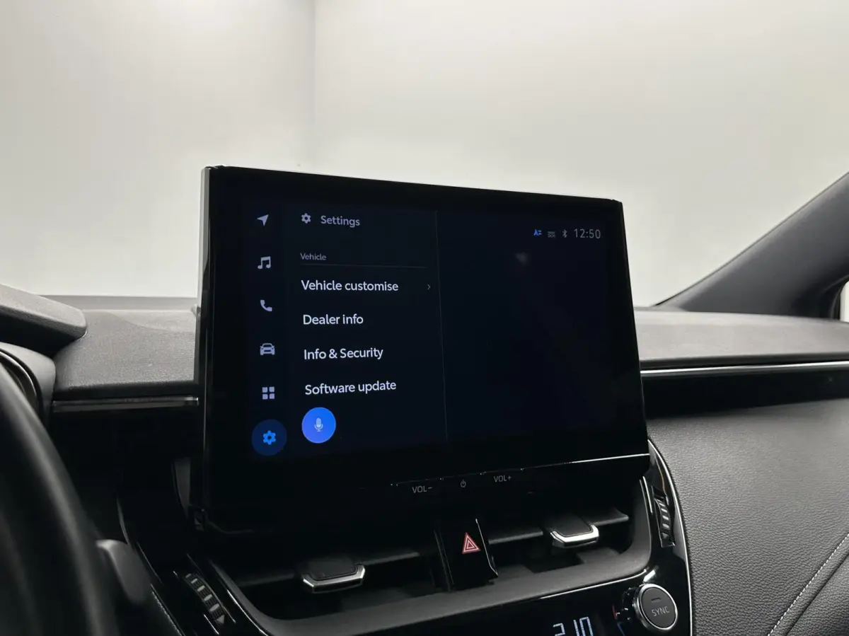 Hybrid 140 Active CAMERA CARPLAY NAVI ADAPTIEF CRUISE.