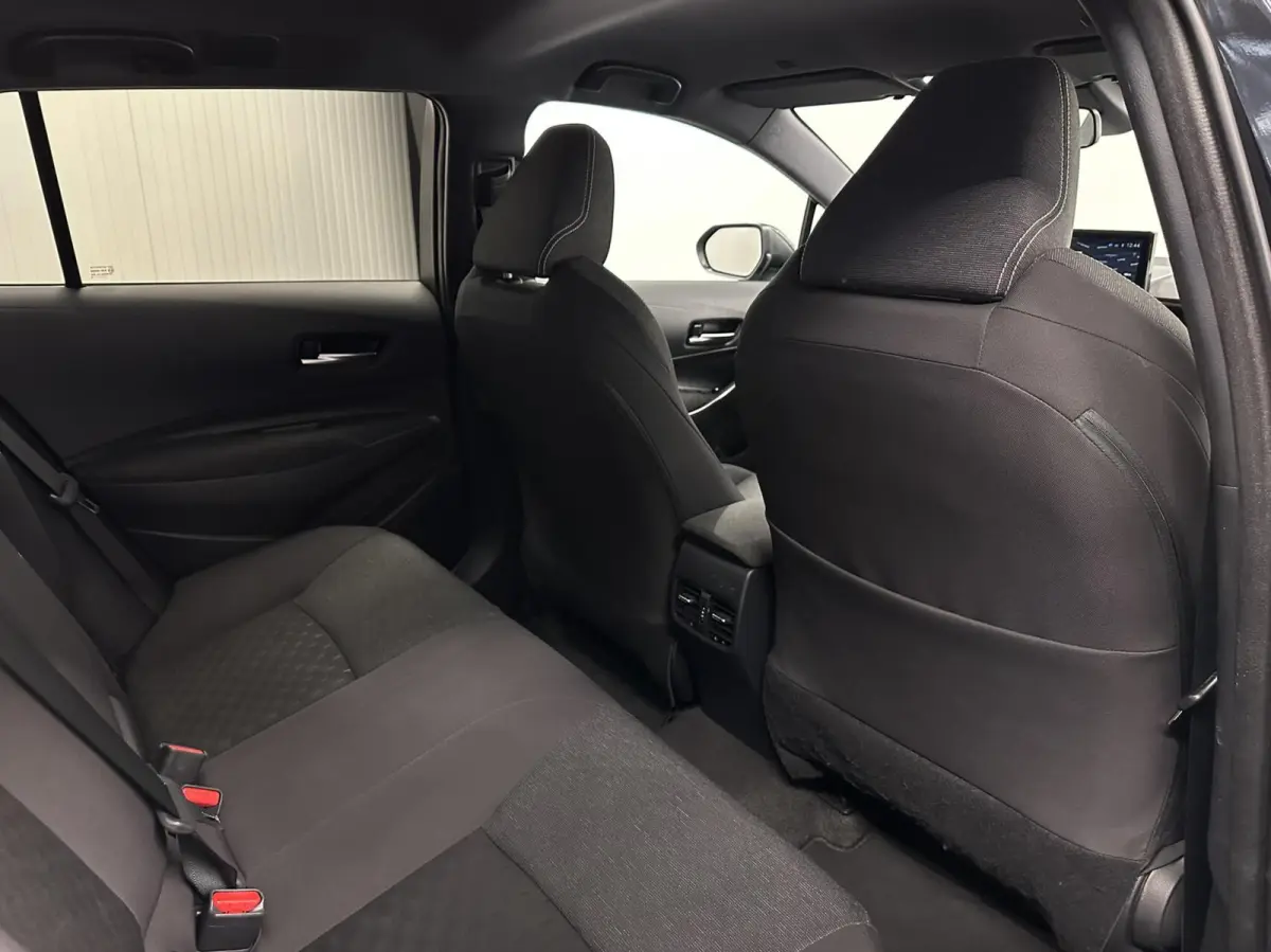 Hybrid 140 Active CAMERA CARPLAY NAVI ADAPTIEF CRUISE.