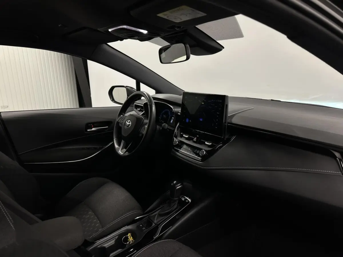 Hybrid 140 Active CAMERA CARPLAY NAVI ADAPTIEF CRUISE.