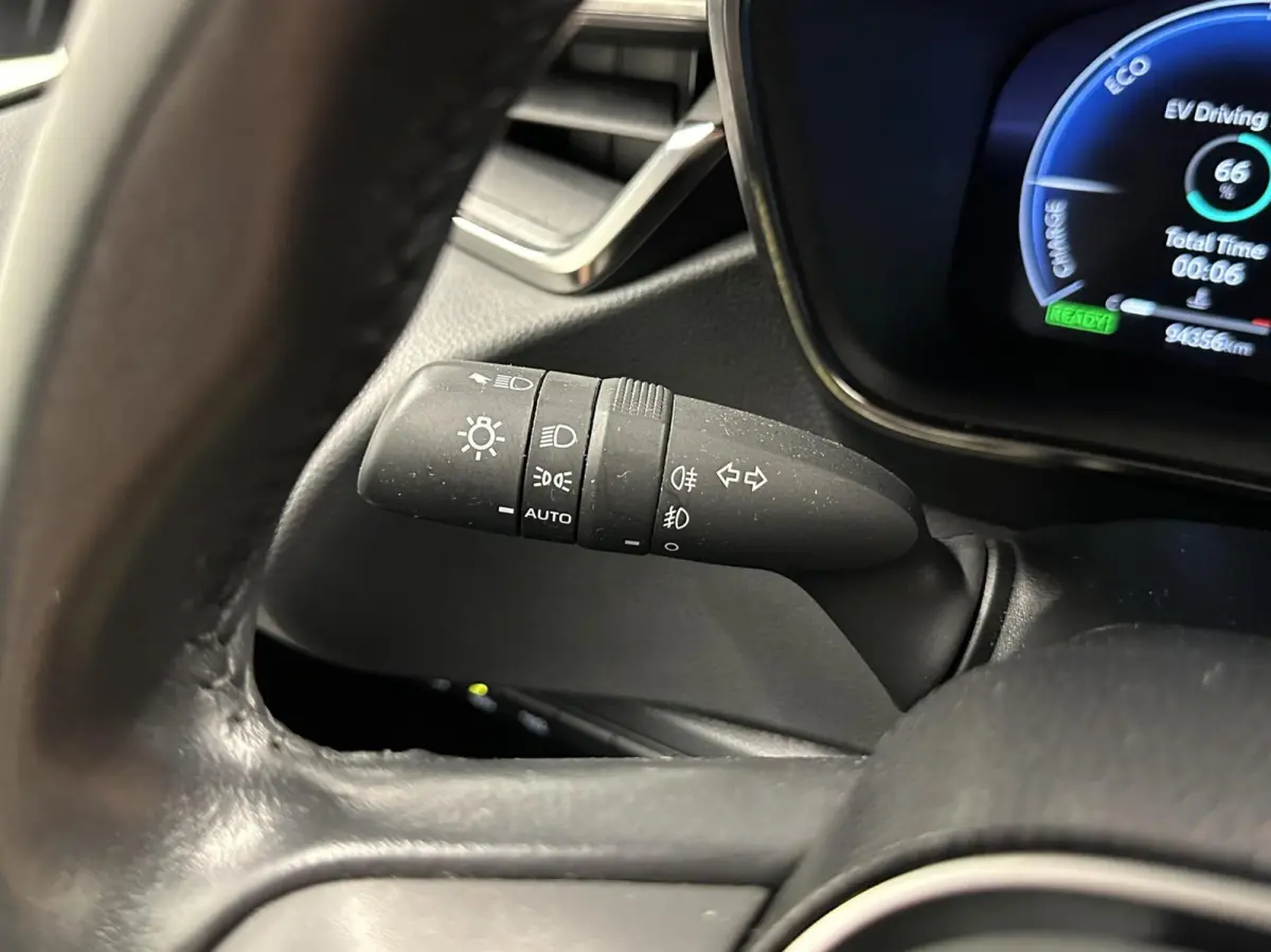 Hybrid 140 Active CAMERA CARPLAY NAVI ADAPTIEF CRUISE.