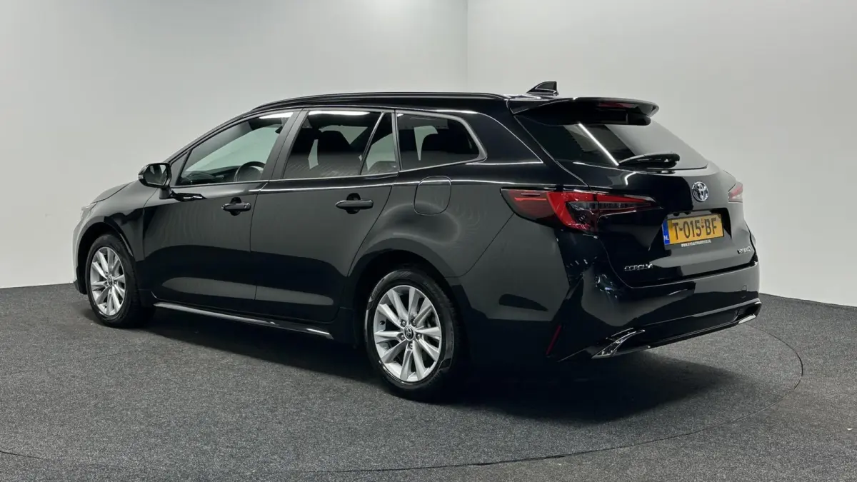 Hybrid 140 Active CAMERA CARPLAY NAVI ADAPTIEF CRUISE.