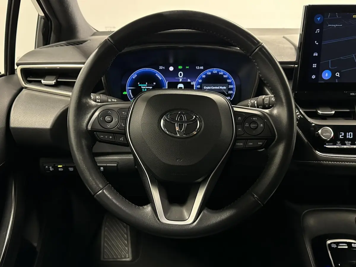 Hybrid 140 Active CAMERA CARPLAY NAVI ADAPTIEF CRUISE.