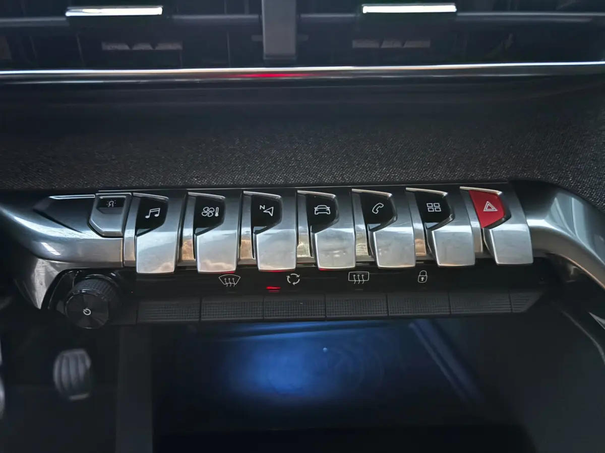 1.2 PureTech GT Line TREKHAAK|CARPLAY|KEYLESS|CAMERA|LEDER|NAVI