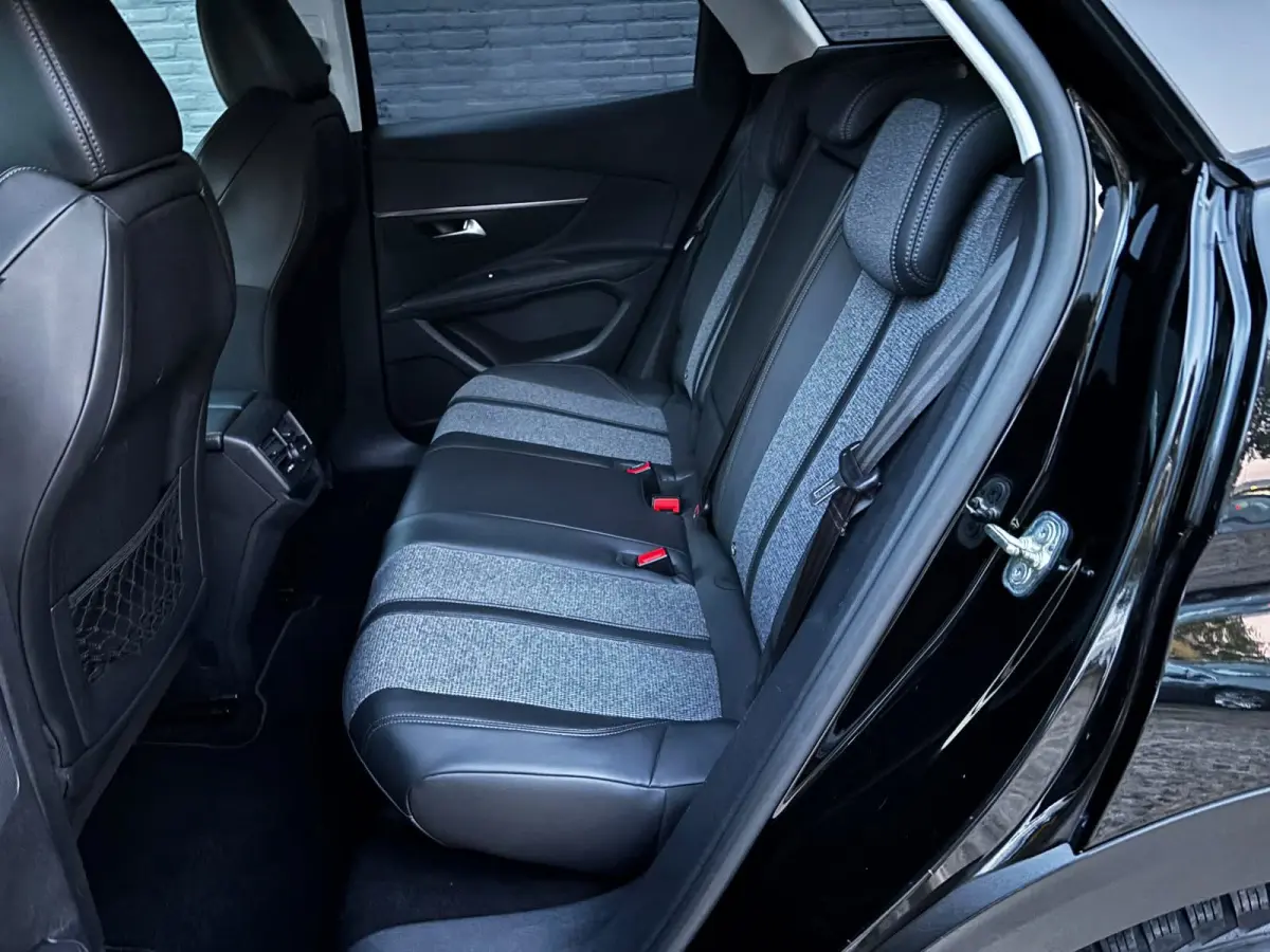 1.2 PureTech GT Line TREKHAAK|CARPLAY|KEYLESS|CAMERA|LEDER|NAVI
