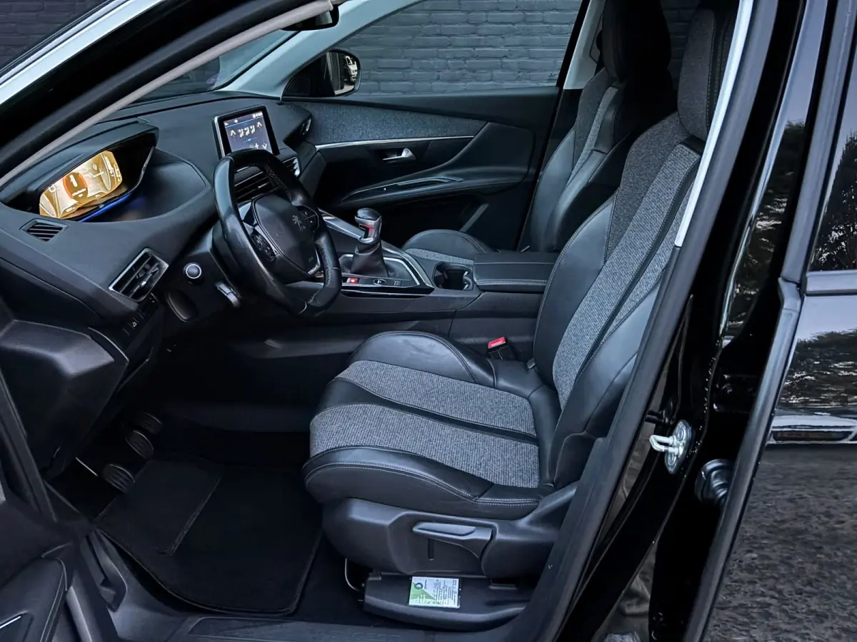 1.2 PureTech GT Line TREKHAAK|CARPLAY|KEYLESS|CAMERA|LEDER|NAVI