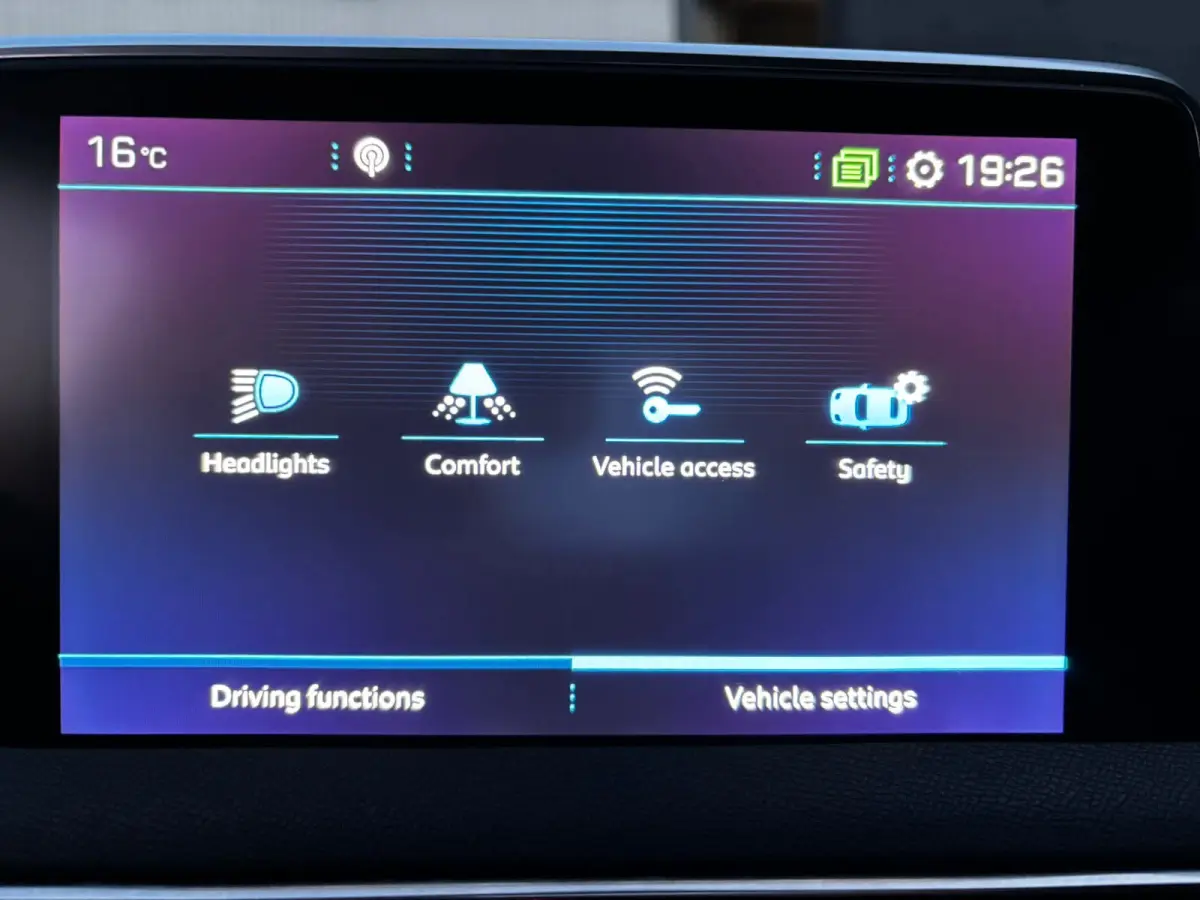 1.2 PureTech GT Line TREKHAAK|CARPLAY|KEYLESS|CAMERA|LEDER|NAVI