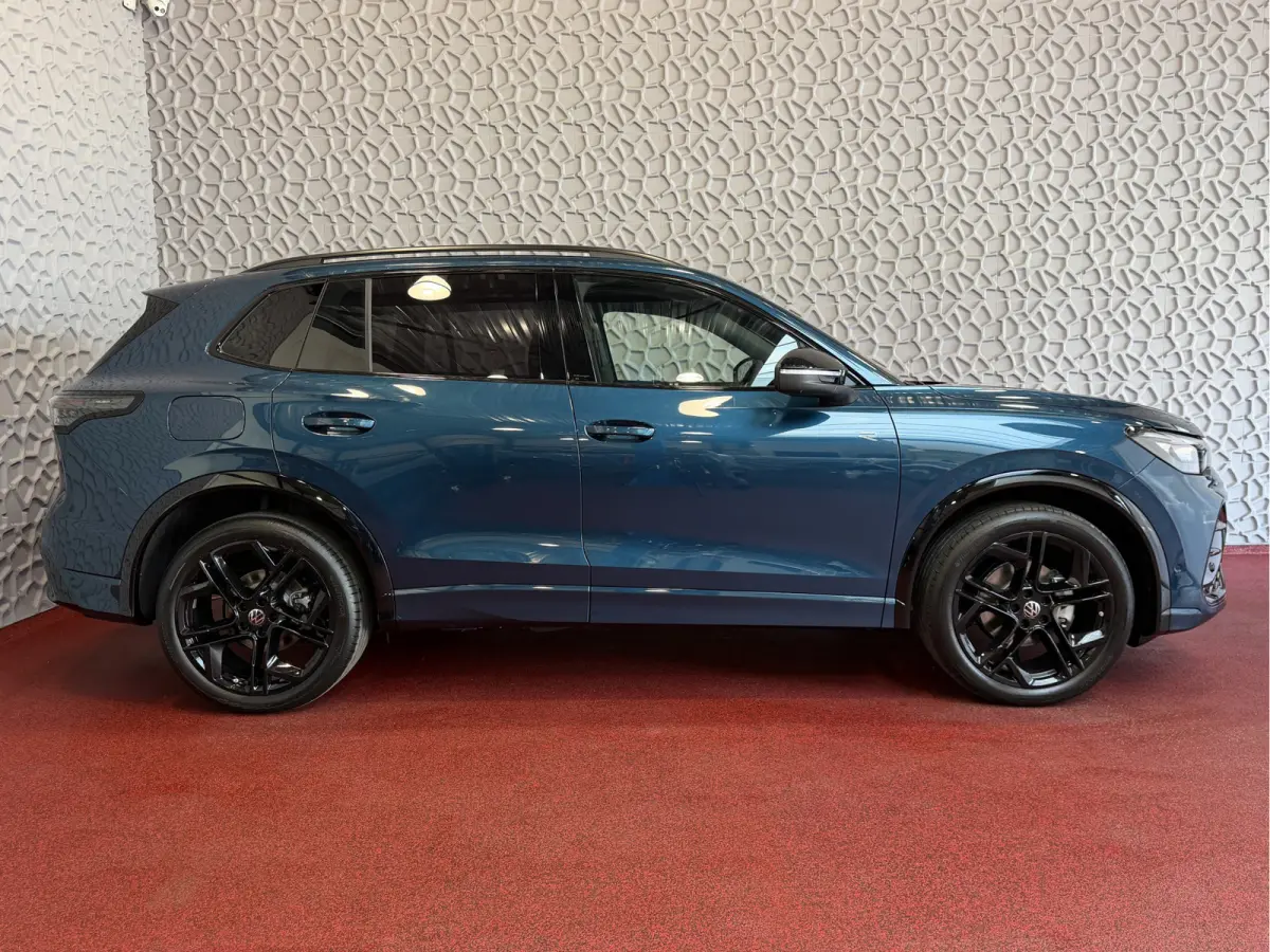 1.5 eTSI 150 PK R-Line Black Style | Panorama BENZINE | HUD | Trekhaak | 360° Camera | Nieuw