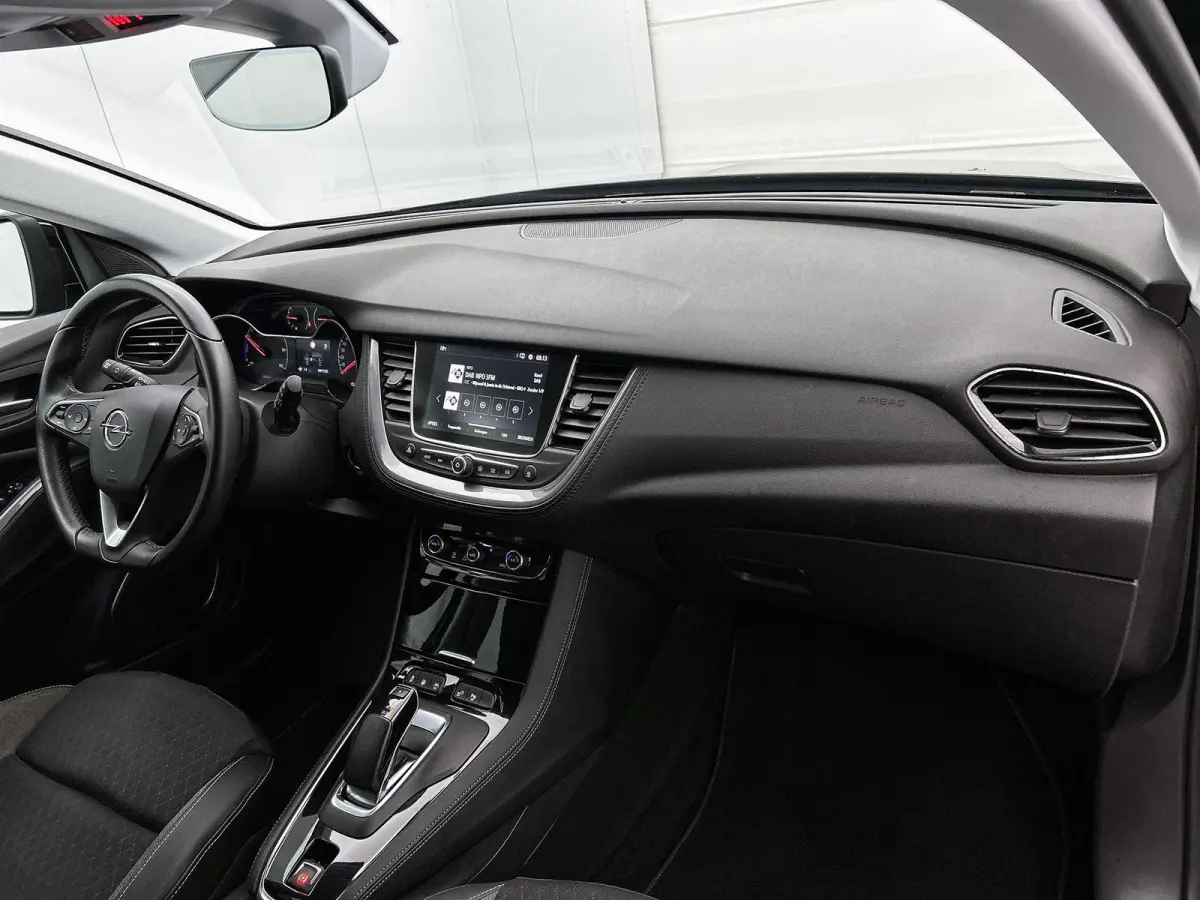 1.6 300pk Hybrid4 Innovation Automaat | Elektrische Achterklep | AGR-Bestuurdersstoel | Navigatie | Climate Control | Cruise Control | Camera | Dodehoekdetectie | Apple Carplay/Android Auto 