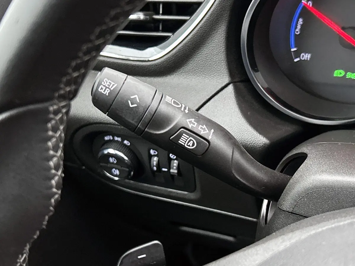 1.6 300pk Hybrid4 Innovation Automaat | Elektrische Achterklep | AGR-Bestuurdersstoel | Navigatie | Climate Control | Cruise Control | Camera | Dodehoekdetectie | Apple Carplay/Android Auto 