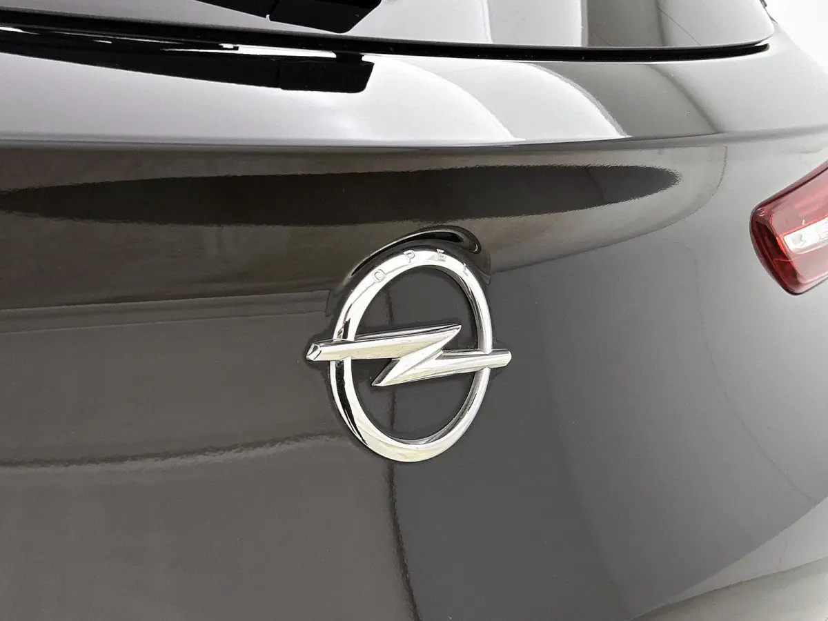 1.6 300pk Hybrid4 Innovation Automaat | Elektrische Achterklep | AGR-Bestuurdersstoel | Navigatie | Climate Control | Cruise Control | Camera | Dodehoekdetectie | Apple Carplay/Android Auto 