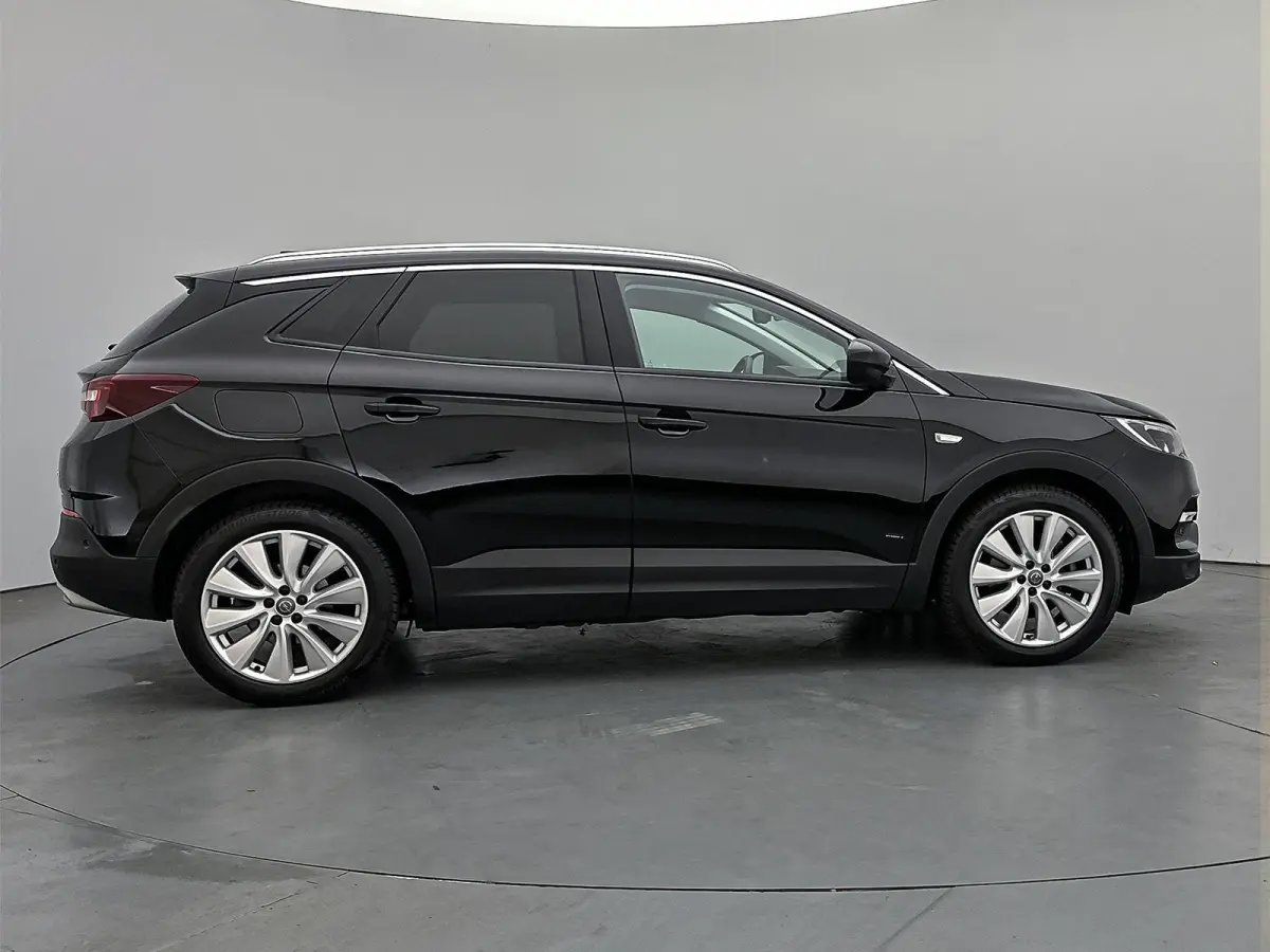 1.6 300pk Hybrid4 Innovation Automaat | Elektrische Achterklep | AGR-Bestuurdersstoel | Navigatie | Climate Control | Cruise Control | Camera | Dodehoekdetectie | Apple Carplay/Android Auto 