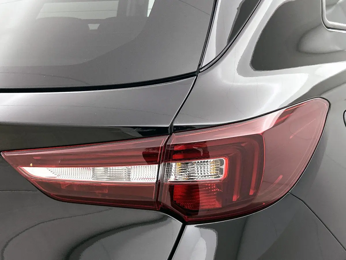 1.6 300pk Hybrid4 Innovation Automaat | Elektrische Achterklep | AGR-Bestuurdersstoel | Navigatie | Climate Control | Cruise Control | Camera | Dodehoekdetectie | Apple Carplay/Android Auto 