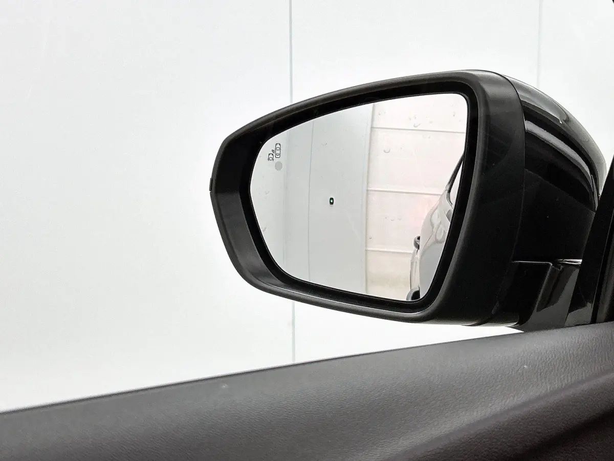 1.6 300pk Hybrid4 Innovation Automaat | Elektrische Achterklep | AGR-Bestuurdersstoel | Navigatie | Climate Control | Cruise Control | Camera | Dodehoekdetectie | Apple Carplay/Android Auto 