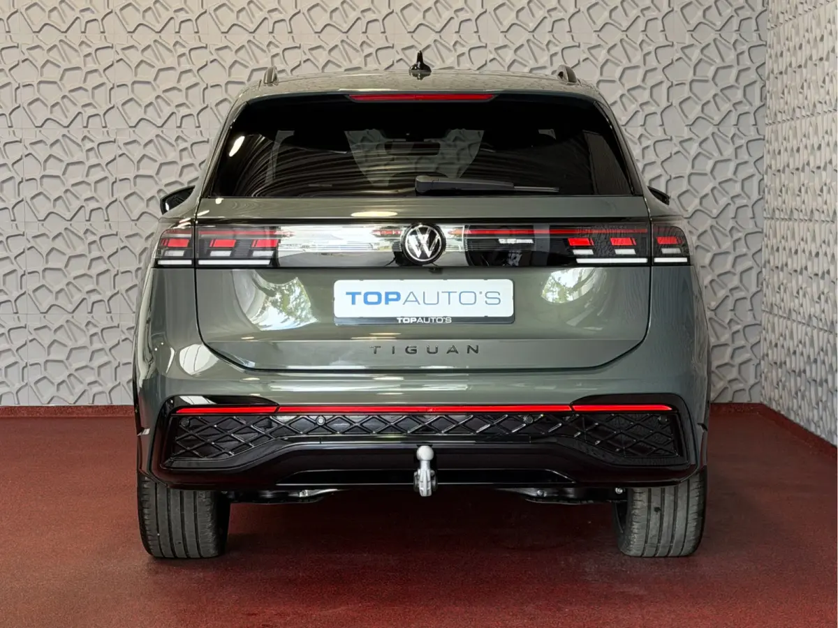 1.5 eTSI 150PK ZNDR STEKKER DSG R-Line Black Style | Panorama | HUD | Trekhaak | 360° Camera | Nieuw