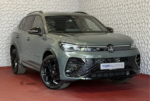 1.5 eTSI 150PK ZNDR STEKKER DSG R-Line Black Style | Panorama | HUD | Trekhaak | 360° Camera | Nieuw