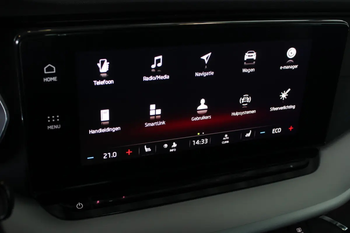 1.4 TSI iV PHEV Business Edition Trekhaak | Carplay | Stoelverw. | Camera | Navi | Bluetooth | 18” LMV | PDC V+A