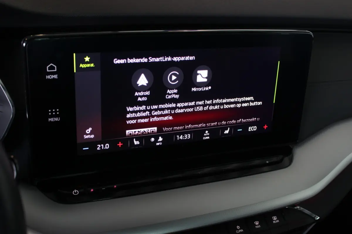 1.4 TSI iV PHEV Business Edition Trekhaak | Carplay | Stoelverw. | Camera | Navi | Bluetooth | 18” LMV | PDC V+A