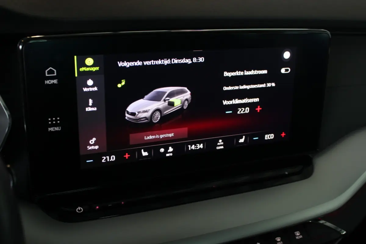 1.4 TSI iV PHEV Business Edition Trekhaak | Carplay | Stoelverw. | Camera | Navi | Bluetooth | 18” LMV | PDC V+A