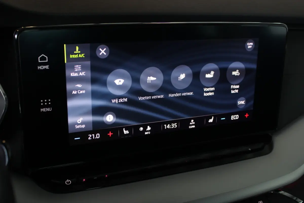 1.4 TSI iV PHEV Business Edition Trekhaak | Carplay | Stoelverw. | Camera | Navi | Bluetooth | 18” LMV | PDC V+A