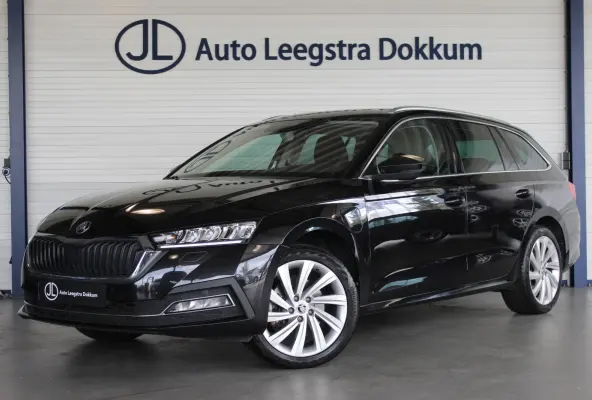 1.4 TSI iV PHEV Business Edition Trekhaak | Carplay | Stoelverw. | Camera | Navi | Bluetooth | 18” LMV | PDC V+A