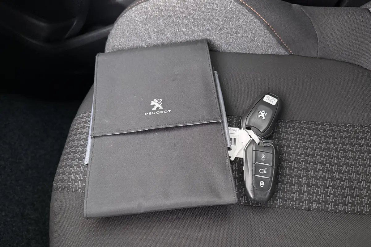 1.2T 131 PK Aut. Comfort Business Pack 7-Pers Camera Keyless Navi  #
