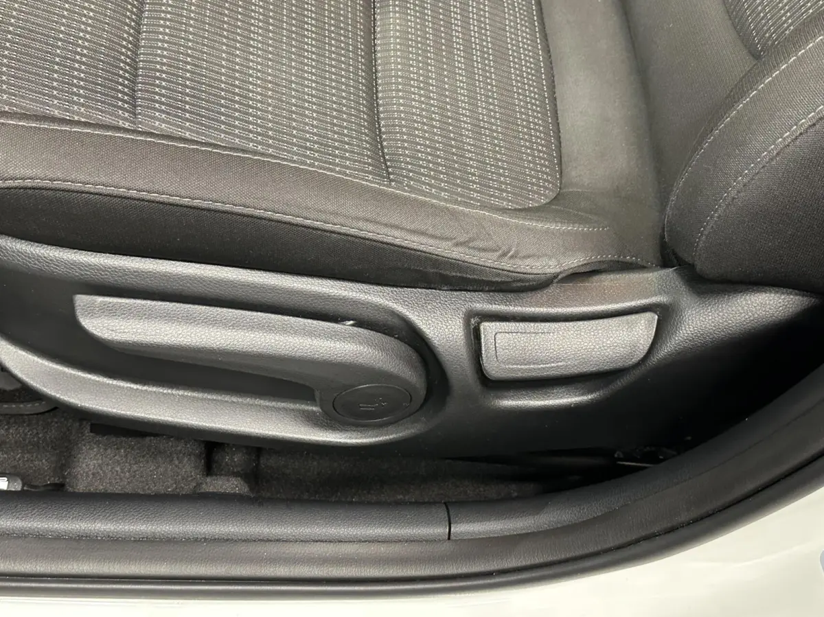 1.0 T-GDi MHEV DynamicLine TREKHAAK CAMERA CARPLAY NAVI CRUISE.