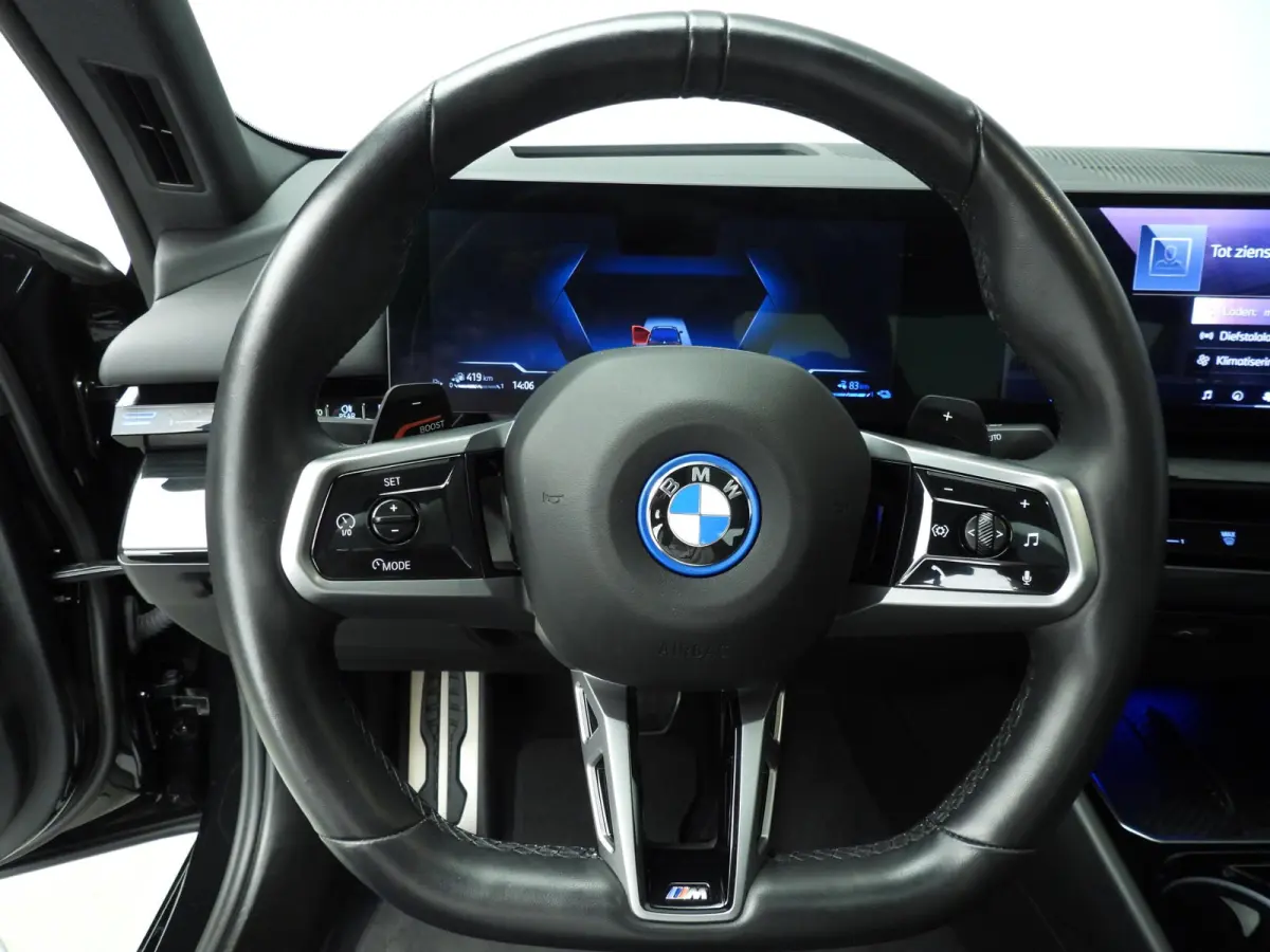530e | M-Sportpakket | LED | HUD | SOH 98% | Active cruise | Panoramadak | Comfortzetels | DAB | Harman-kardon sound | Alu 21 inch