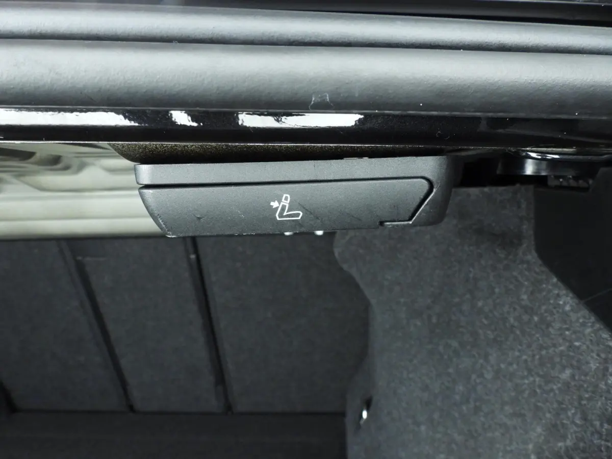 530e | M-Sportpakket | LED | HUD | SOH 98% | Active cruise | Panoramadak | Comfortzetels | DAB | Harman-kardon sound | Alu 21 inch