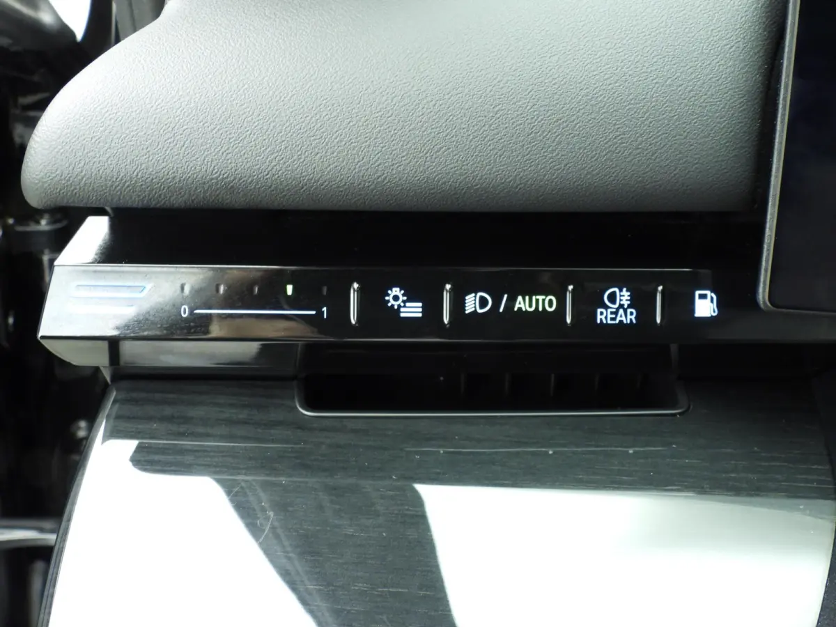 530e | M-Sportpakket | LED | HUD | SOH 98% | Active cruise | Panoramadak | Comfortzetels | DAB | Harman-kardon sound | Alu 21 inch