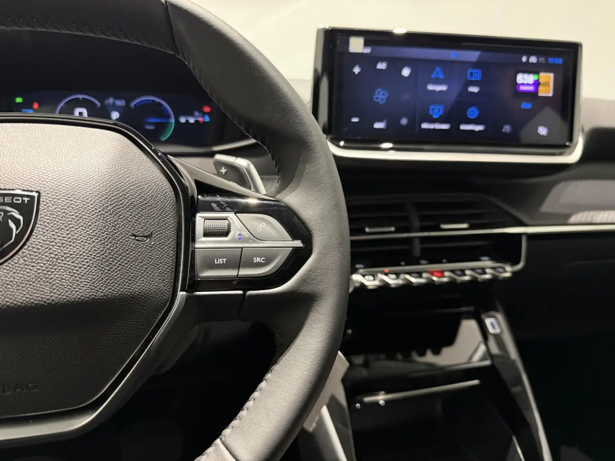 1.2 Hybrid 110 e-DCS6 Allure | APPLE CARPLAY & ANDROID AUTO | CAMERA | DEMO AUTO |