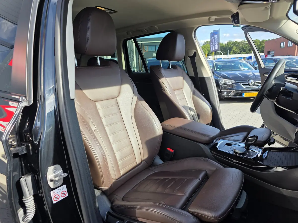XDrive30e Business Edition Plus | LEDER | TREKHAAK | 20 INCH | LASER | STOELVERWARMING | CAMERA