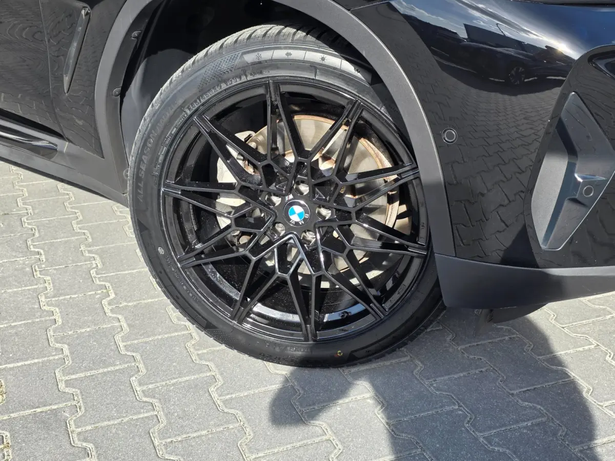 XDrive30e Business Edition Plus | LEDER | TREKHAAK | 20 INCH | LASER | STOELVERWARMING | CAMERA