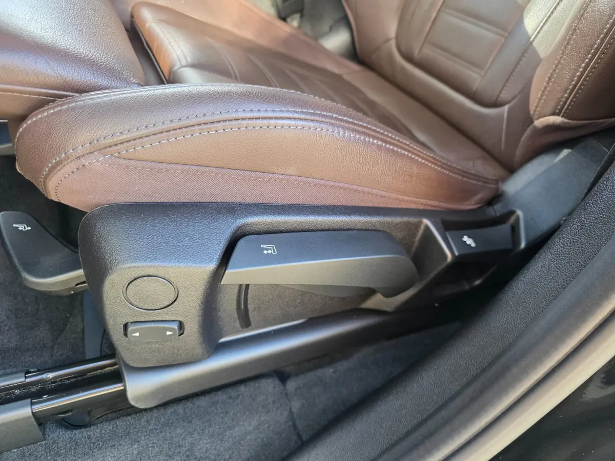 XDrive30e Business Edition Plus | LEDER | TREKHAAK | 20 INCH | LASER | STOELVERWARMING | CAMERA