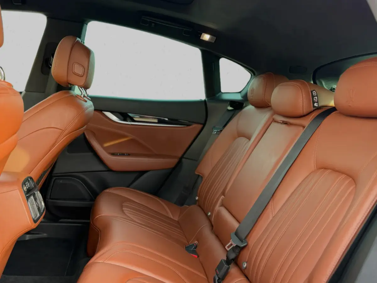 3.0 V6 S AWD GranLusso (Goed OndH, Panorama, Vol Leder, 360 Camera, StoelV, Navi, Sport uitlaat, LuchtVering,Etc)