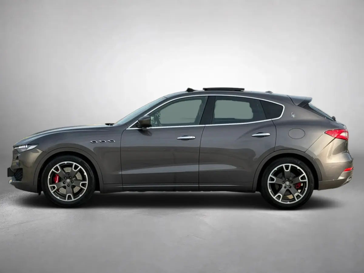 3.0 V6 S AWD GranLusso (Goed OndH, Panorama, Vol Leder, 360 Camera, StoelV, Navi, Sport uitlaat, LuchtVering,Etc)