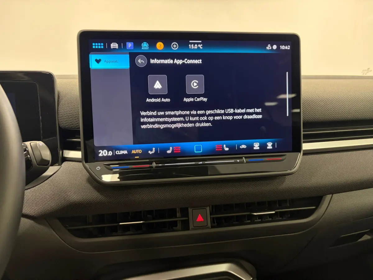 1.5 eTsi Life First Edition*Autmoaat*116PK*Camera*Stoelverwarming*Cruise-Control*PDC*Xenon*