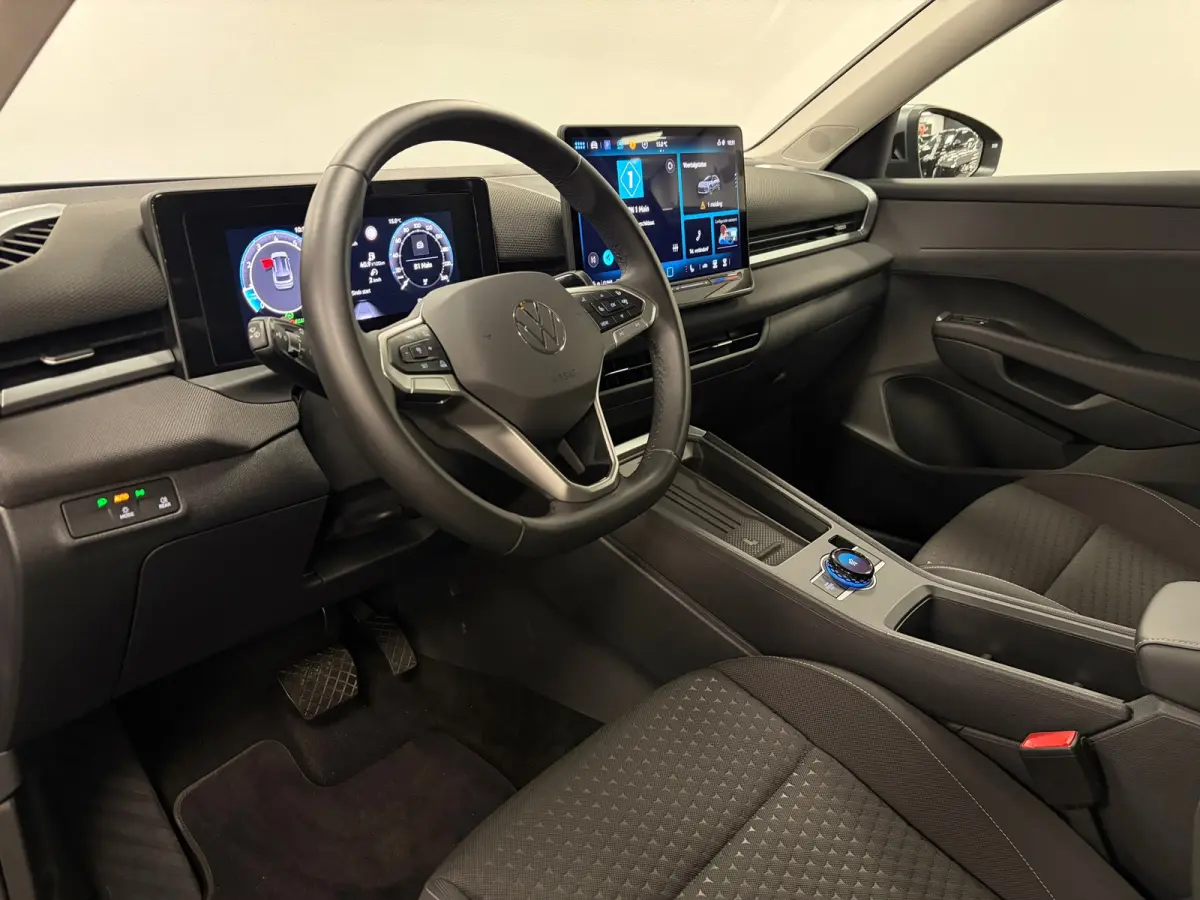 1.5 eTsi Life First Edition*Autmoaat*116PK*Camera*Stoelverwarming*Cruise-Control*PDC*Xenon*
