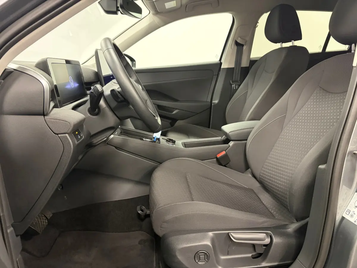 1.5 eTsi Life First Edition*Autmoaat*116PK*Camera*Stoelverwarming*Cruise-Control*PDC*Xenon*