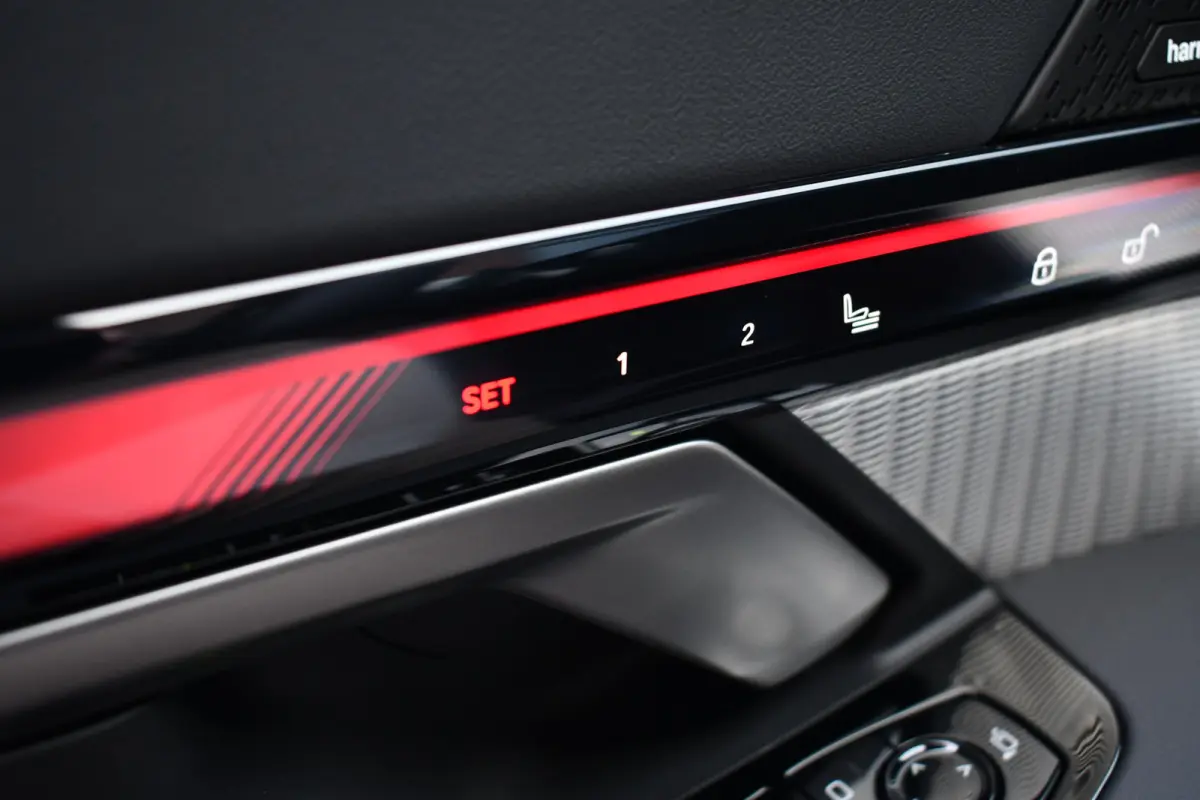 530e xDrive M-Sport Pro Pano Trekh 360 HUD H/K 20inch