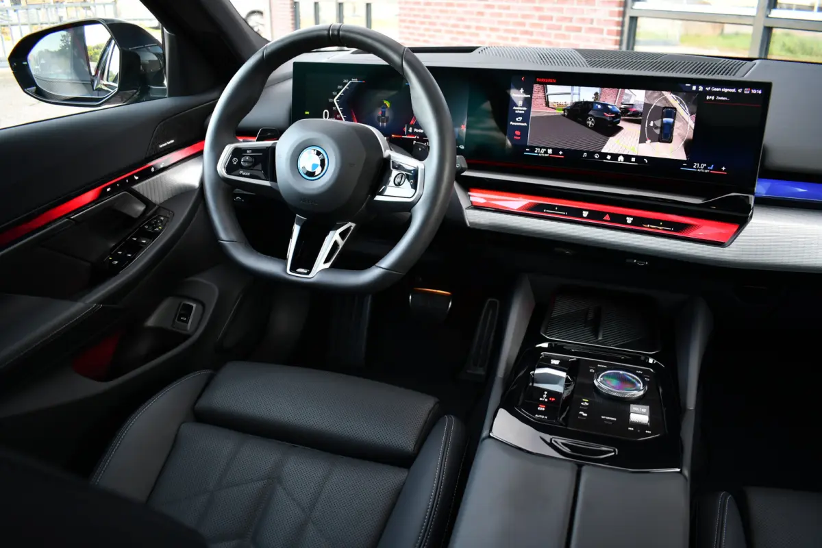 530e xDrive M-Sport Pro Pano Trekh 360 HUD H/K 20inch
