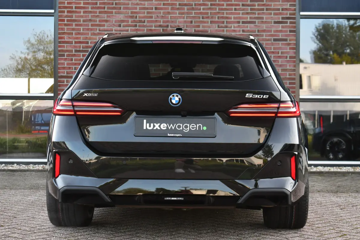 530e xDrive M-Sport Pro Pano Trekh 360 HUD H/K 20inch