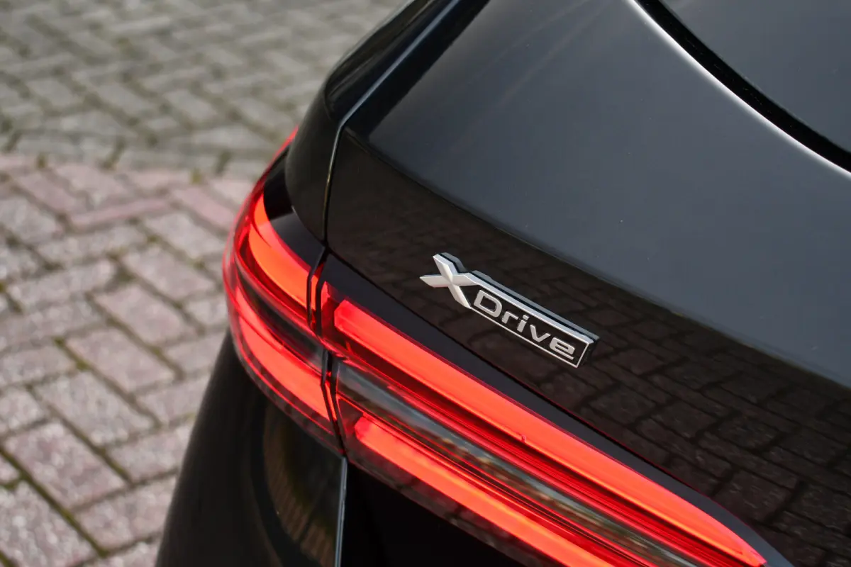 530e xDrive M-Sport Pro Pano Trekh 360 HUD H/K 20inch