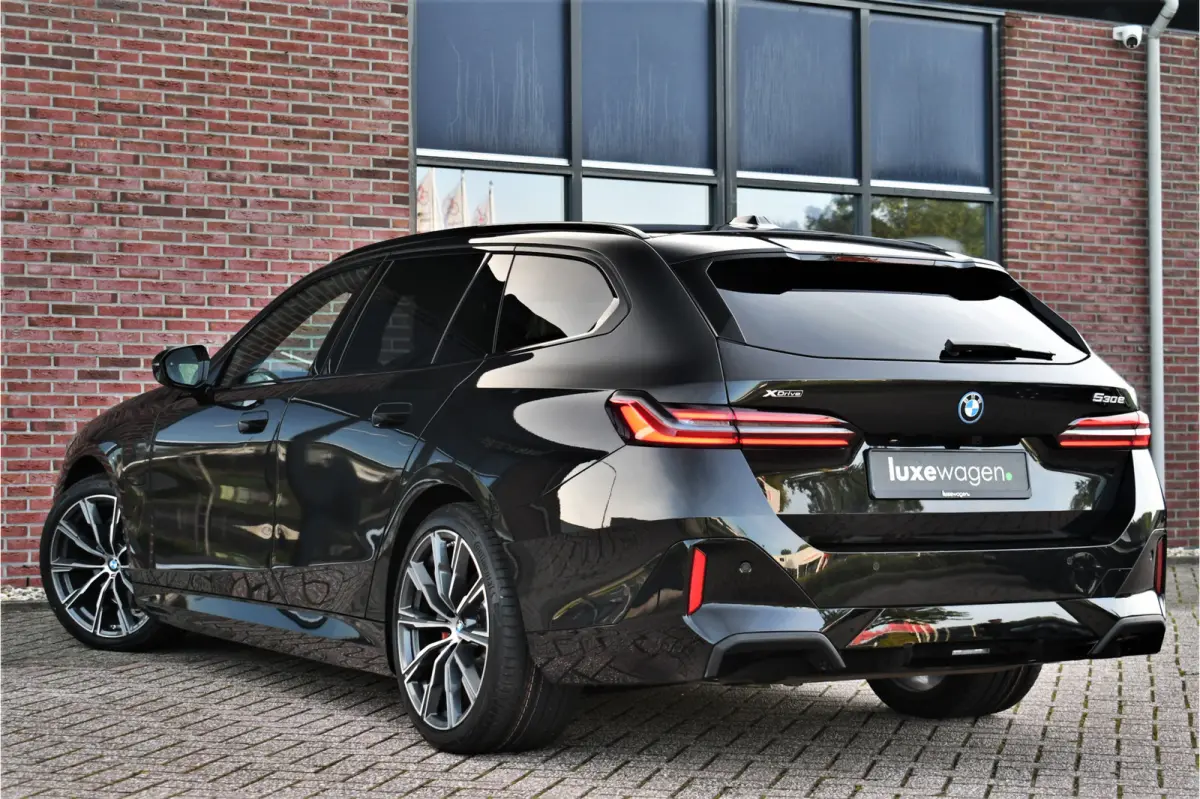 530e xDrive M-Sport Pro Pano Trekh 360 HUD H/K 20inch